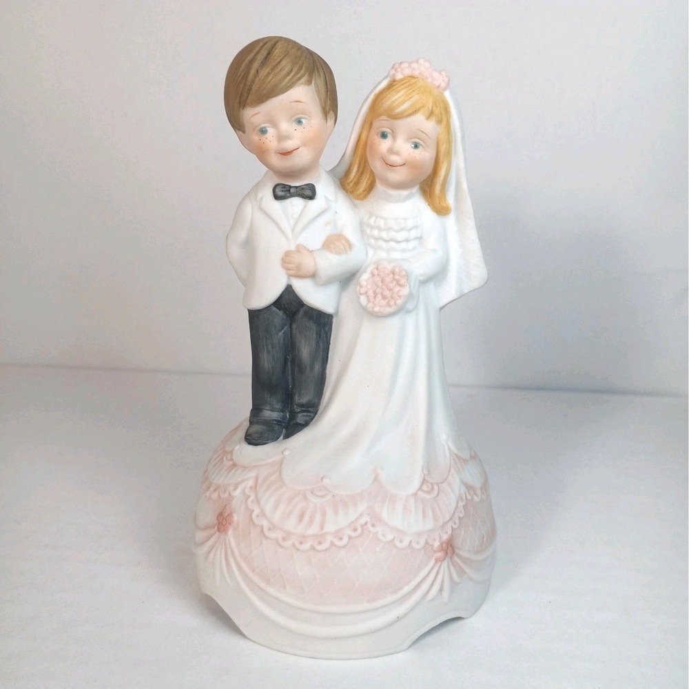 Schmid Music Box Bride & Groom Wedding Cake topper Tune Building On Dreams Works